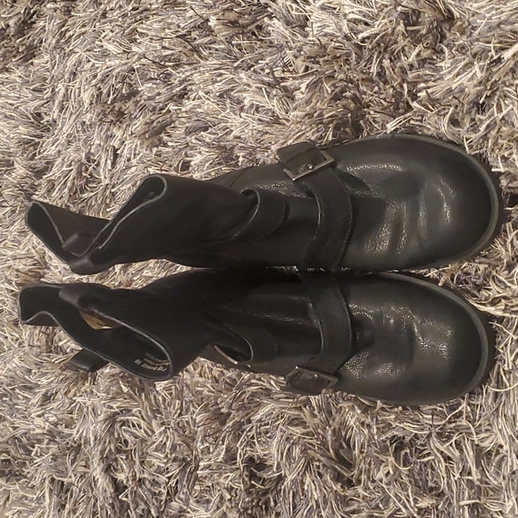 Cole Haan Shoes - Womens Nike Air Boots Size 5